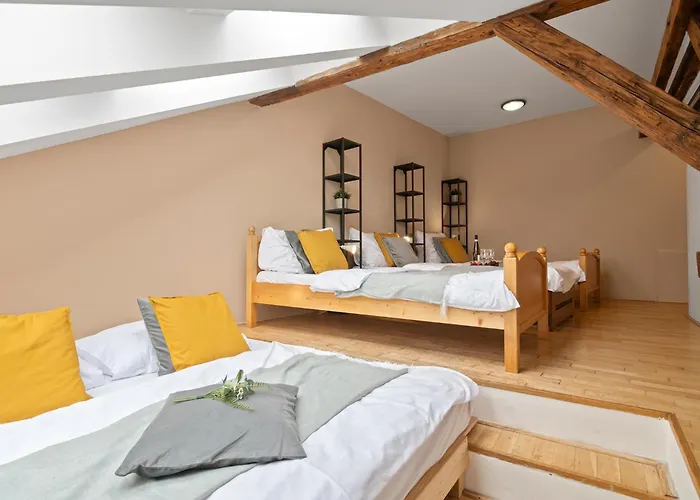 Vintage Apts In Heart Of By Michal&friends Prag