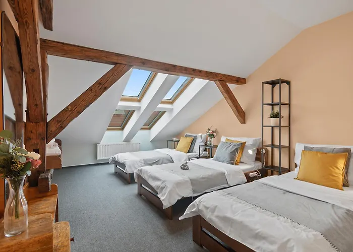 Vintage Apts In Heart Of By Michal&friends