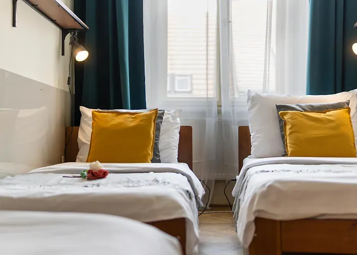 Vintage Apts In Heart Of By Michal&friends *