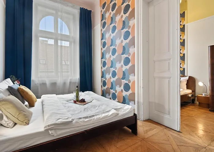 Vintage Apts In Heart Of By Michal&friends *
