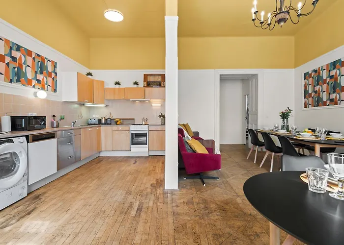 Vintage Apts In Heart Of By Michal&friends Apartment