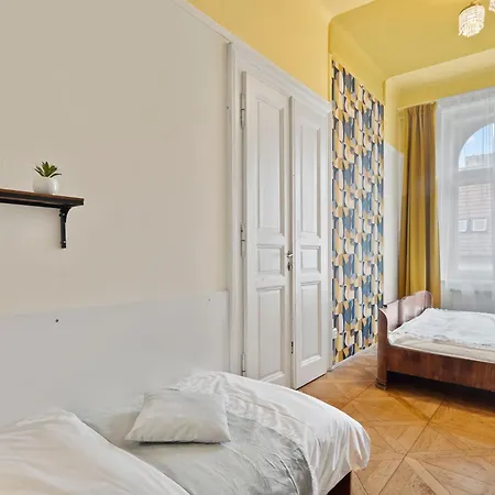Lejlighed Vintage Apts In Heart Of By Michal&friends