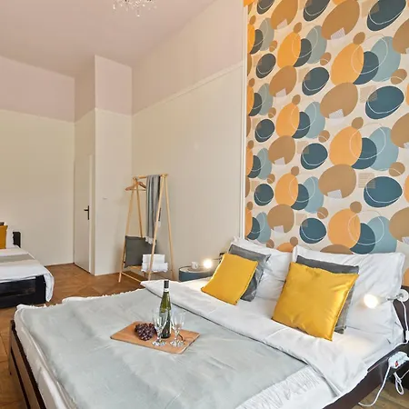 Lejlighed Vintage Apts In Heart Of By Michal&friends Prag