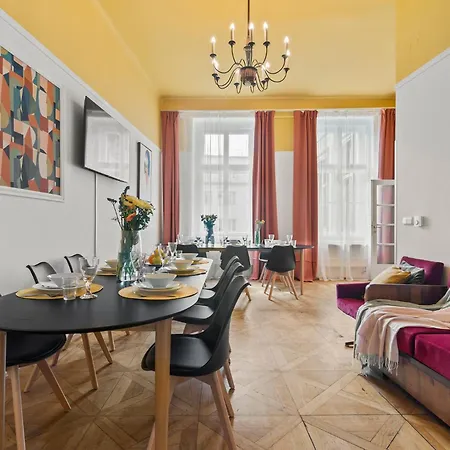 Lejlighed Vintage Apts In Heart Of By Michal&friends